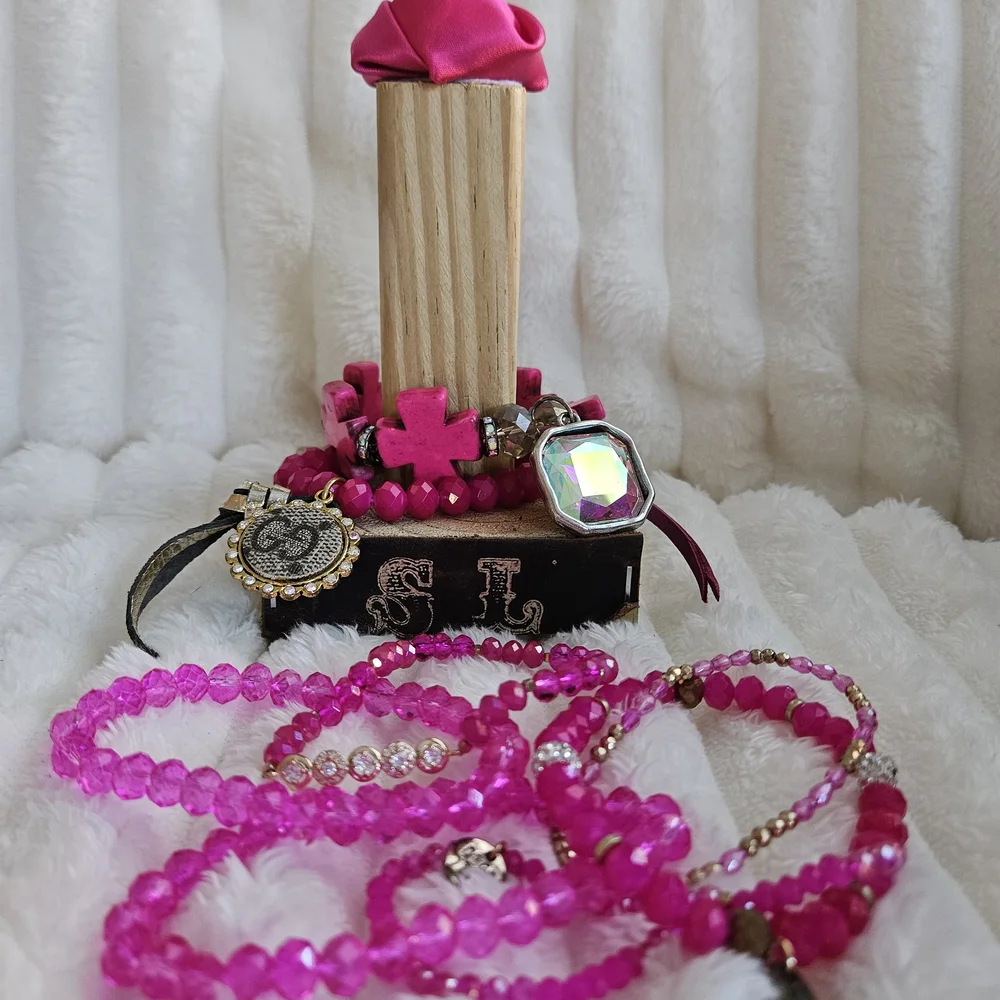 SANDRA LING BEAUTIFUL DESIGNER PINK Beaded Bracelet Set . Woiden custom tower! - Picture 2 of 3